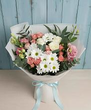 Букет цветов из:  Розы, Лизиантусы и Хризантемы в Рассвет