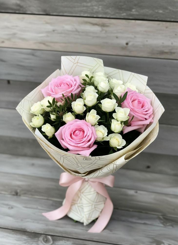 Букет цветов из: Розы в Рассвет
