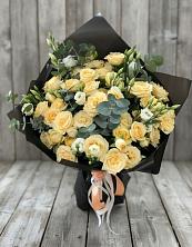 Букет цветов из:  Розы и Лизиантусы в Рассвет