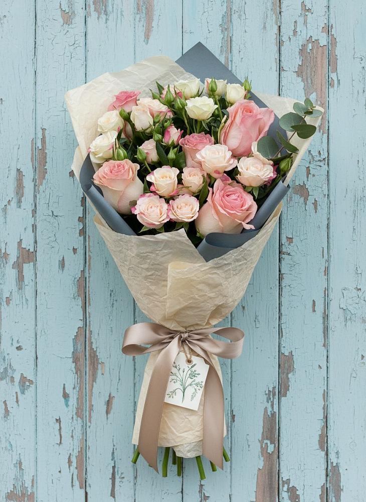 Букет цветов из: Розы в Рассвет