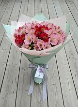 Букет цветов из:  Альстромерии в Рассвет