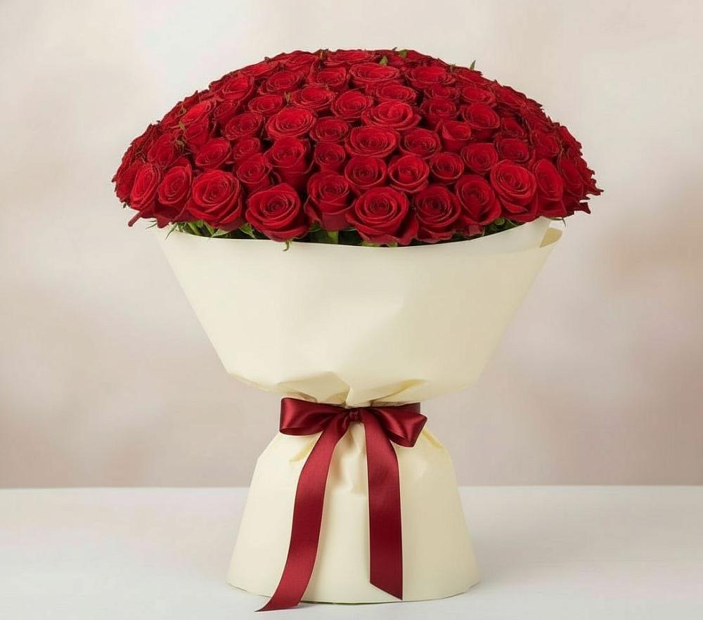 Букет 101 Красная роза Милано в Рассвет