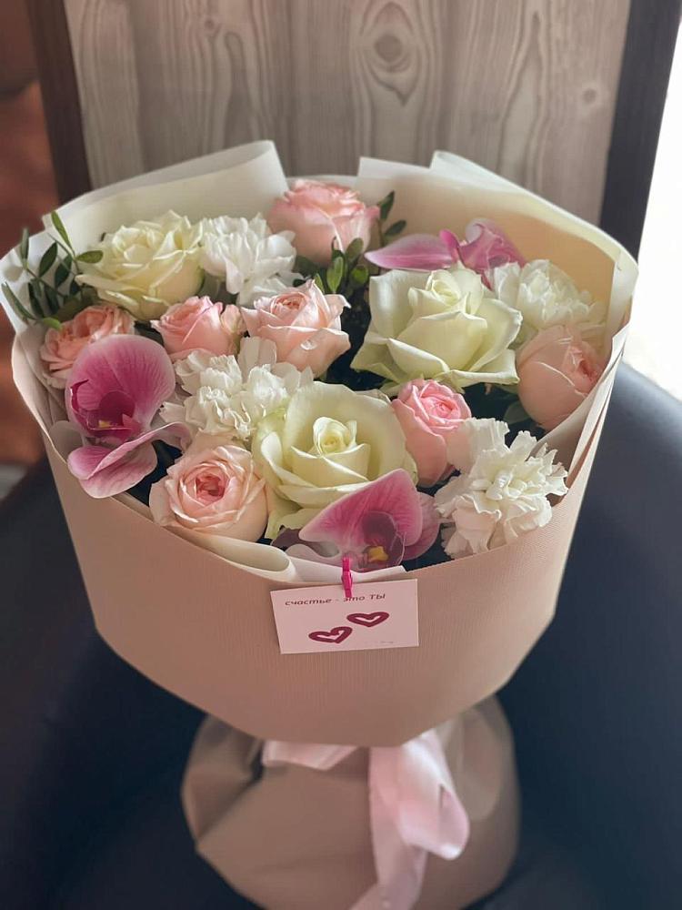 Букет цветов из: Орхидеи, Розы и Гвоздики в Рассвет