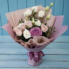 Букет цветов из:  Розы и Лизиантусы в Рассвет