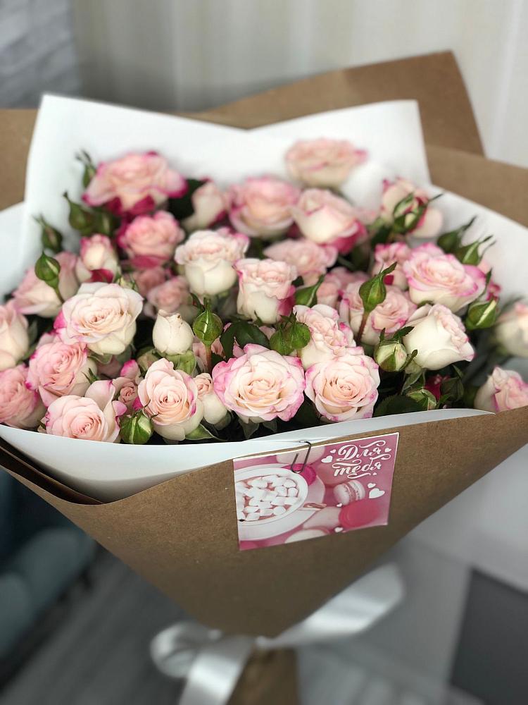 Букет цветов из: Розы в Рассвет