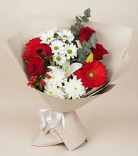 Букет цветов из:  Розы, Хризантемы, Герберы и Лилии в Рассвет