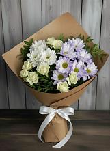Букет цветов из:  Хризантемы и Розы в Рассвет