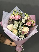 Букет цветов из:  Альстромерии, Розы и Лизиантусы #REPLACE_PRED# Рассвет