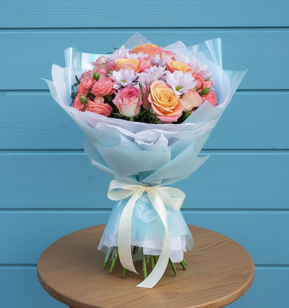 Букет цветов из: Хризантемы и Розы в Рассвет