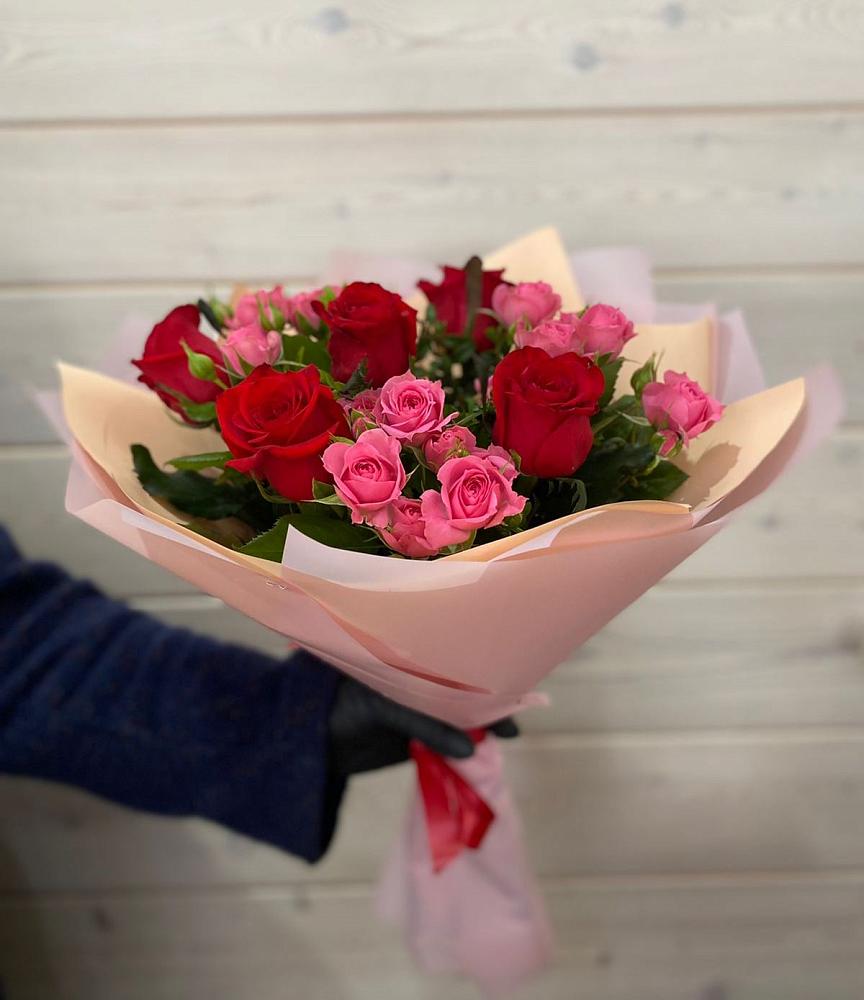 Букет цветов из: Розы в Рассвет