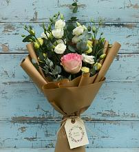 Букет цветов из:  Розы и Лизиантусы #REPLACE_PRED# Рассвет