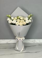 Букет цветов из:  Розы и Лизиантусы в Рассвет